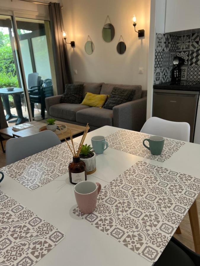 Le Cosy Residence Du Golf โดวีลล์ ภายนอก รูปภาพ